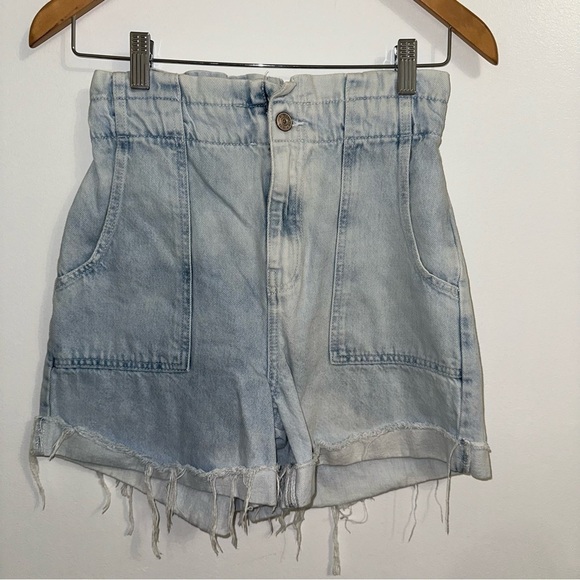 Zara Light Wash Denim Paper Bag Shorts size 2 - Picture 1 of 10
